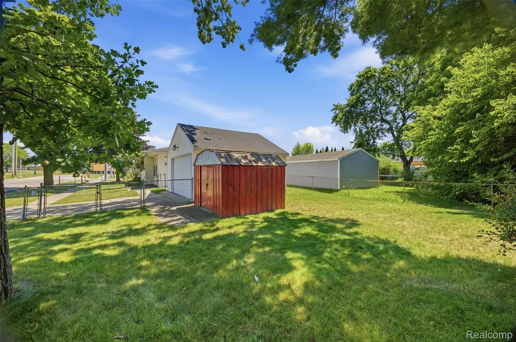 972 Arlene Avenue Pontiac City MI 48340