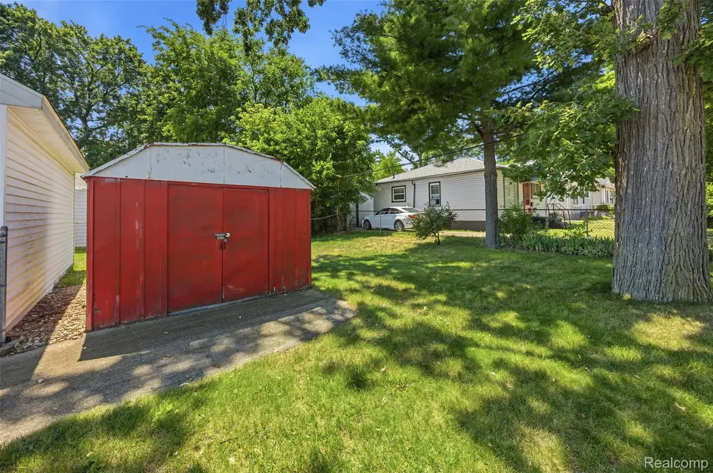 972 Arlene Avenue Pontiac City MI 48340