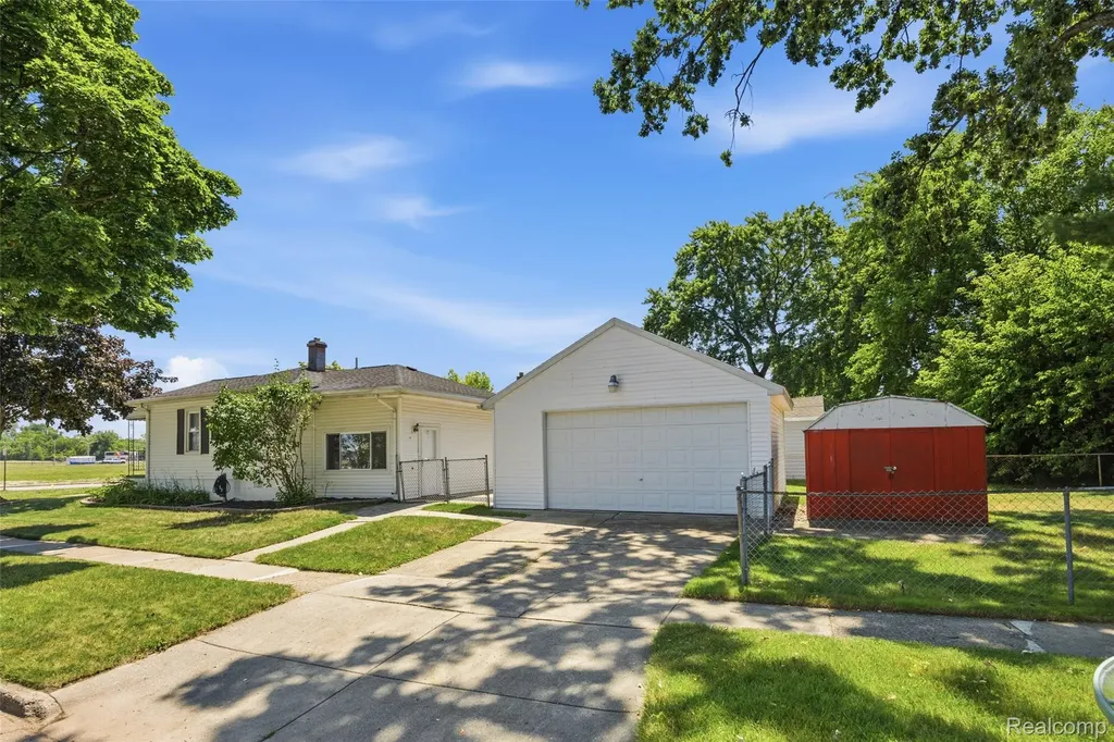 972 Arlene Avenue Pontiac City MI 48340