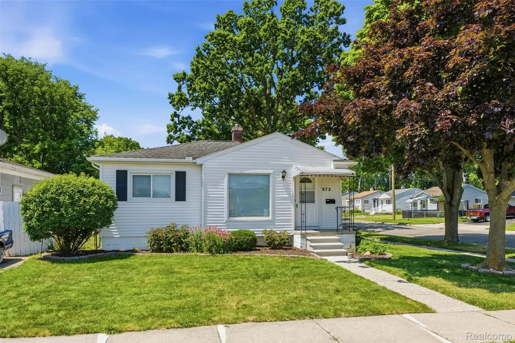 972 Arlene Avenue Pontiac City MI 48340