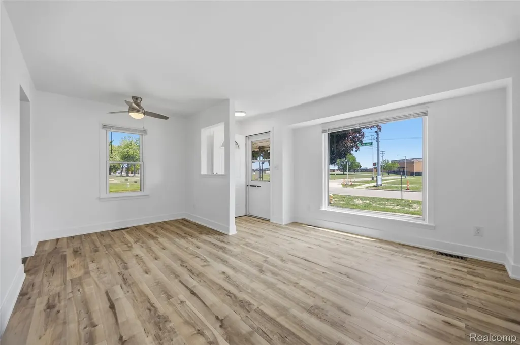 972 Arlene Avenue Pontiac City MI 48340