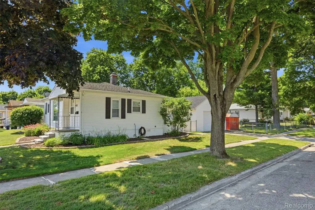 972 Arlene Avenue Pontiac City MI 48340