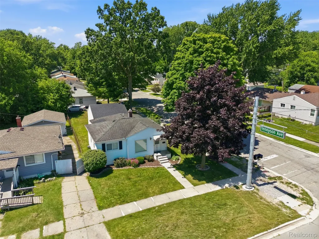 972 Arlene Avenue Pontiac City MI 48340