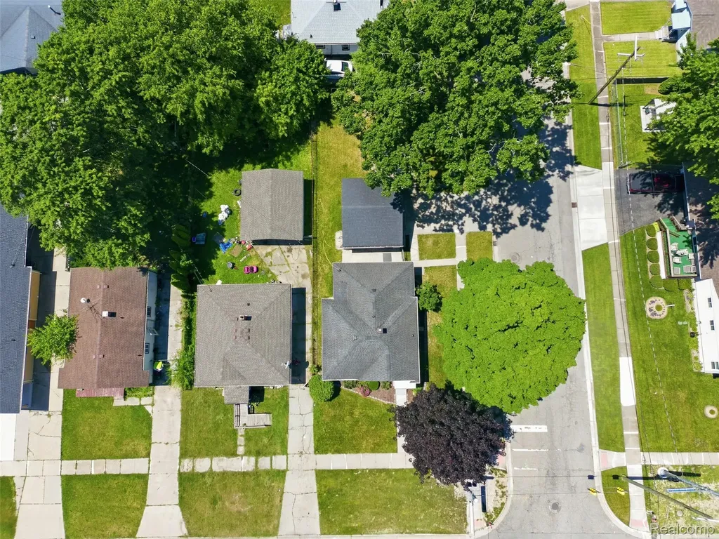 972 Arlene Avenue Pontiac City MI 48340