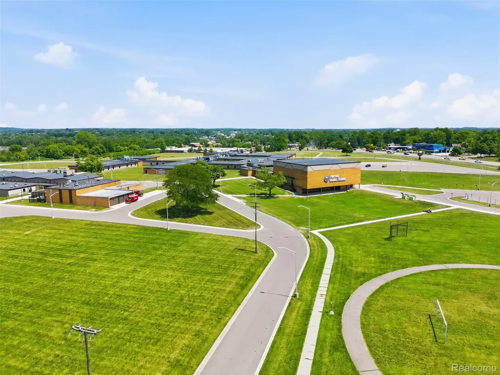 972 Arlene Avenue Pontiac City MI 48340