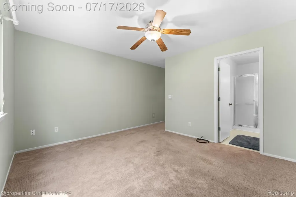 36551 Deerhurst S Westland City MI 48185