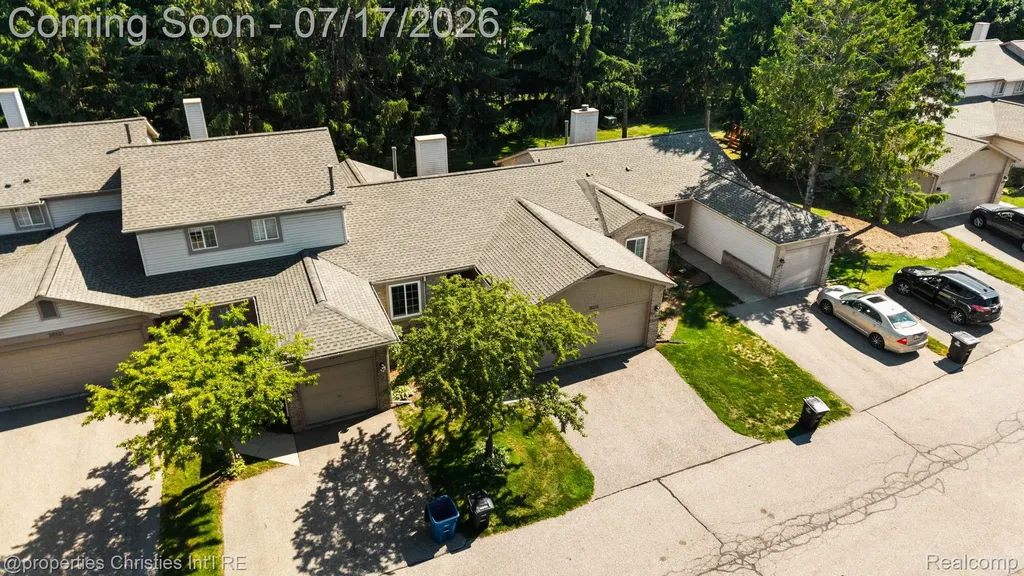 36551 Deerhurst S Westland City MI 48185