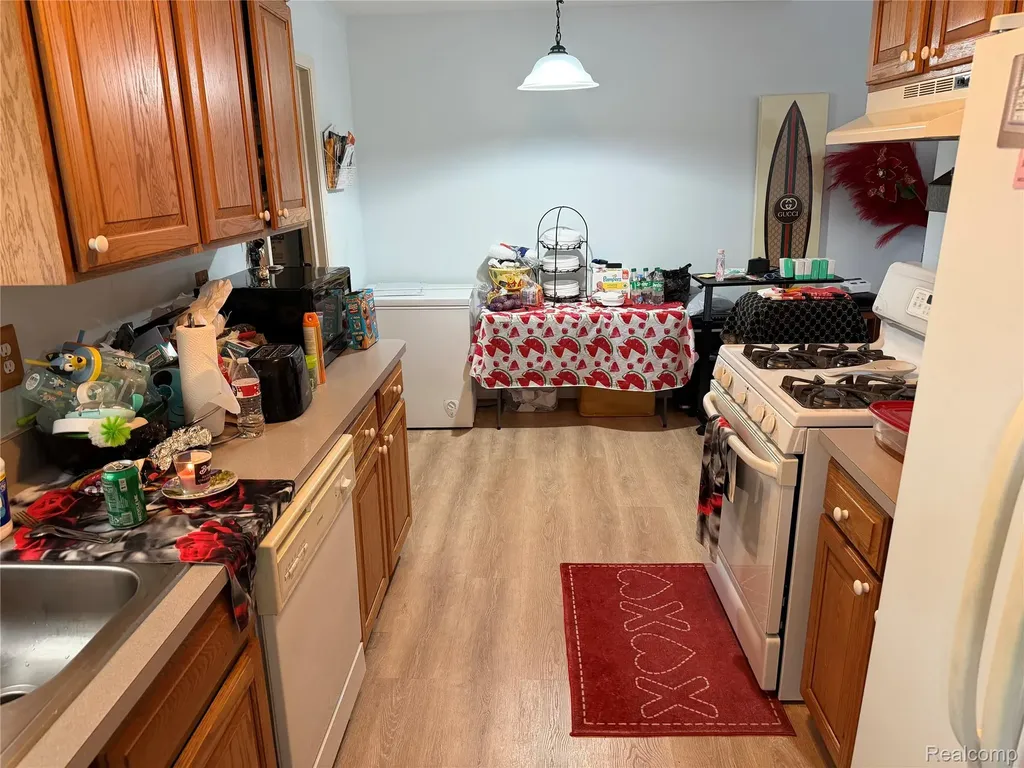 29965 Kenwood Court Roseville City MI 48066