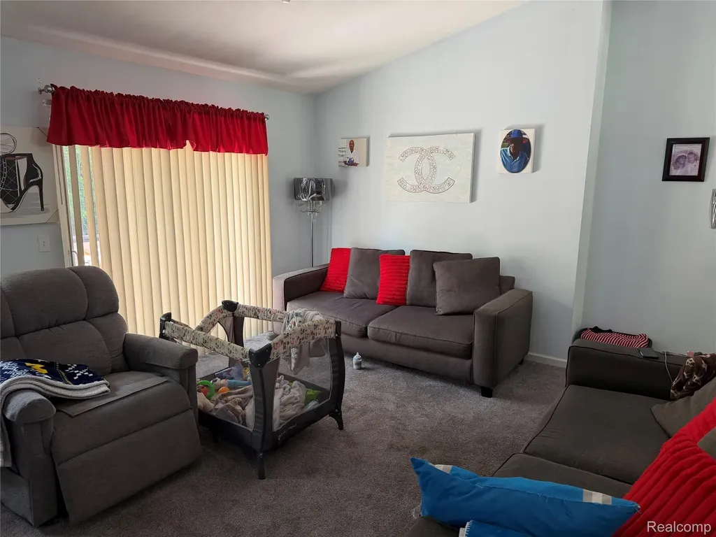 29965 Kenwood Court Roseville City MI 48066