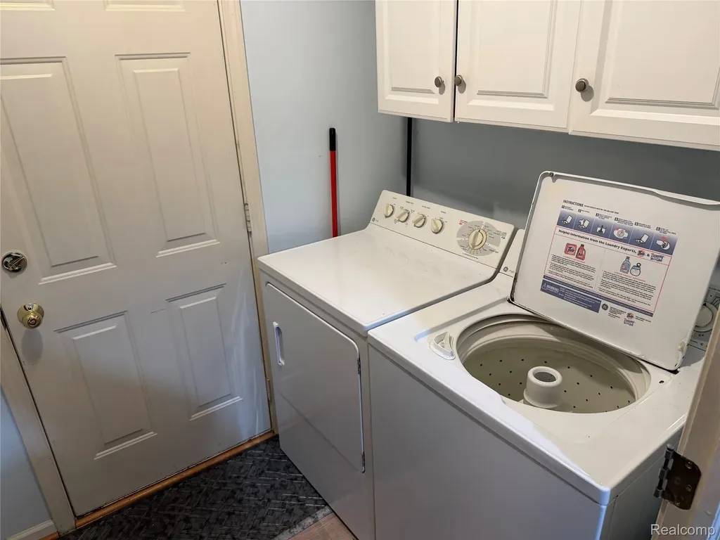 29965 Kenwood Court Roseville City MI 48066