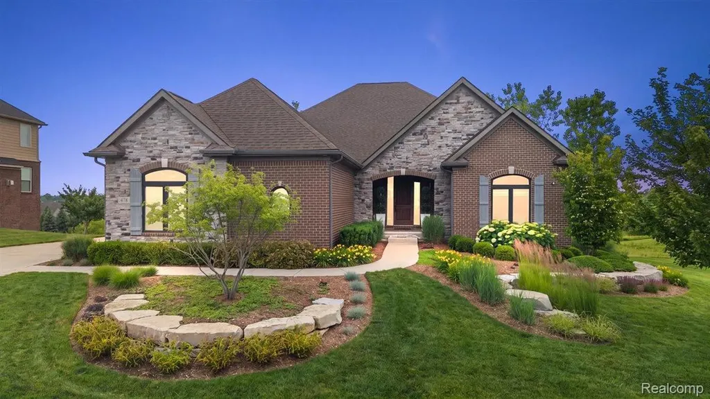 478 Overlook Drive Oxford Charter Township MI 48371