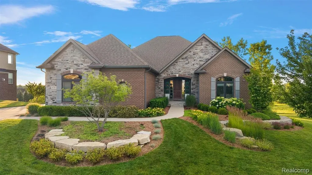 478 Overlook Drive Oxford Charter Township MI 48371