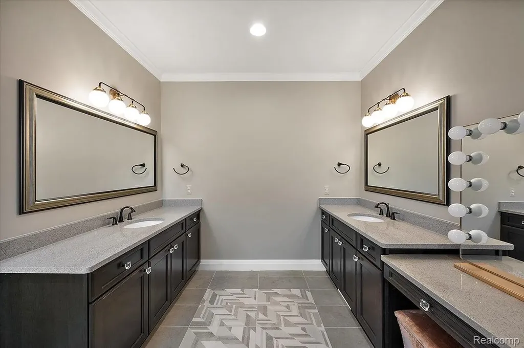 478 Overlook Drive Oxford Charter Township MI 48371