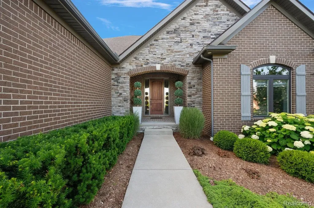 478 Overlook Drive Oxford Charter Township MI 48371