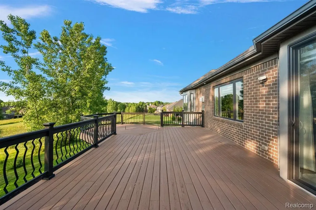 478 Overlook Drive Oxford Charter Township MI 48371