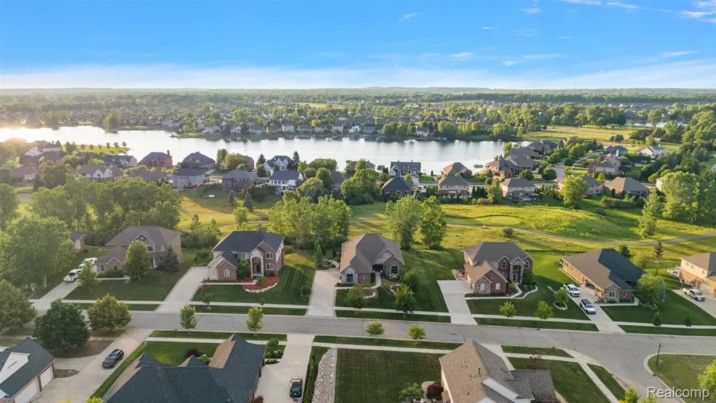 478 Overlook Drive Oxford Charter Township MI 48371