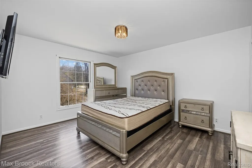 3382 Long Meadow Court West Bloomfield Charter Township MI 48324