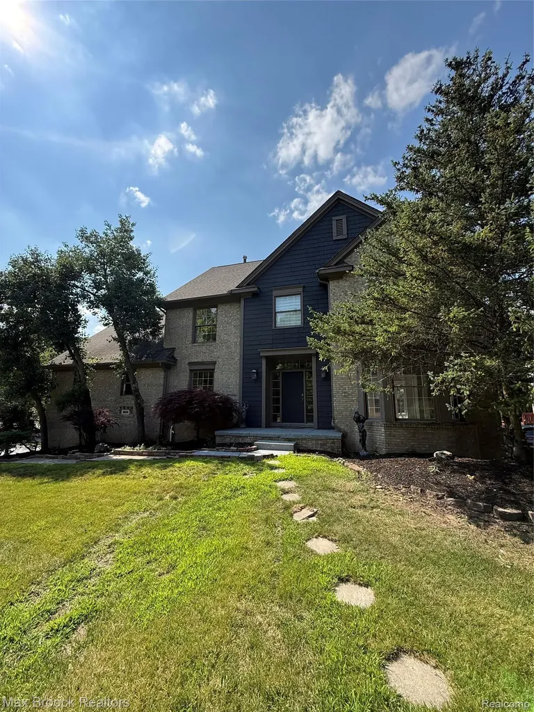3382 Long Meadow Court West Bloomfield Charter Township MI 48324