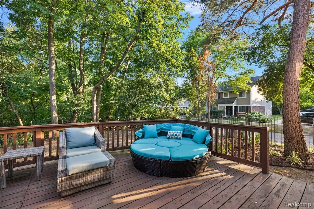 31456 Hunters Circle Drive Farmington Hills City MI 48334