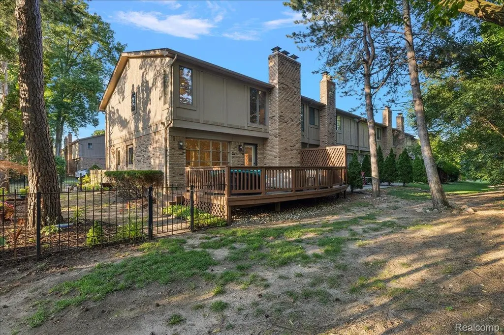 31456 Hunters Circle Drive Farmington Hills City MI 48334