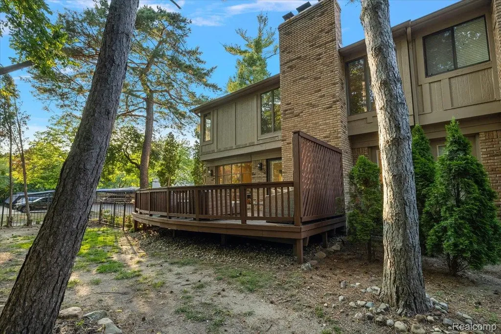 31456 Hunters Circle Drive Farmington Hills City MI 48334