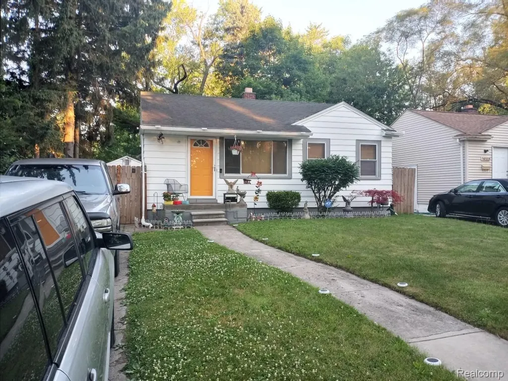 16521 Salem Street Detroit City MI 48219
