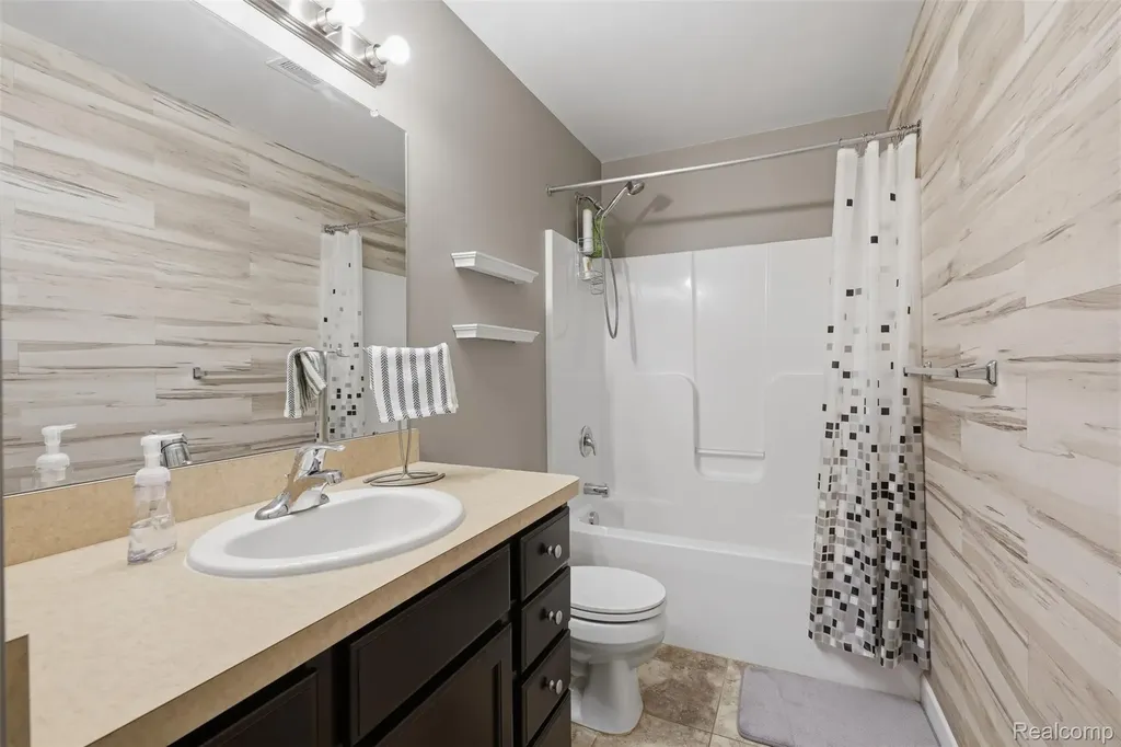 665 Marblewood Lane Pittsfield Charter Township MI 48176