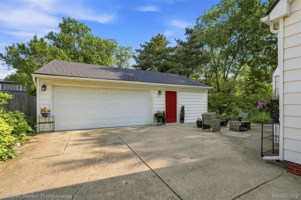 1740 Edgewood Boulevard Berkley City MI 48072