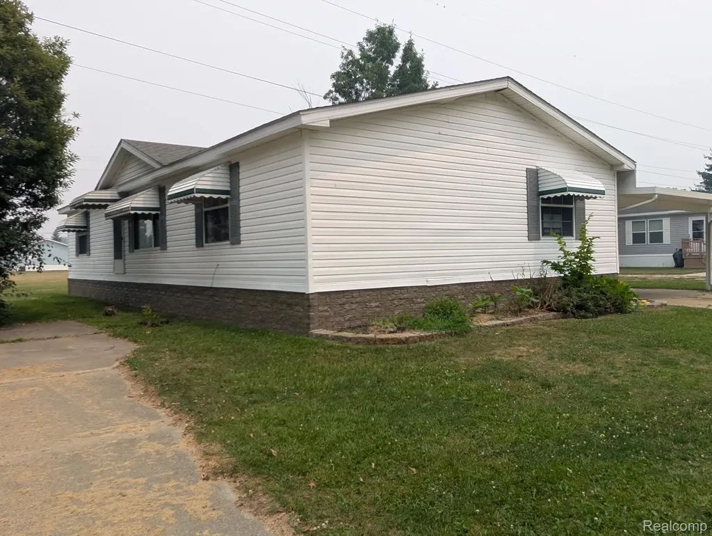4024 E 54th Street Mt. Morris City MI 48458