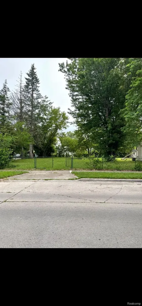 29080 Powers Street Westland City MI 48186