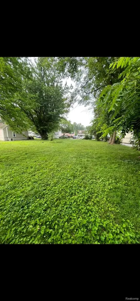 29080 Powers Street Westland City MI 48186