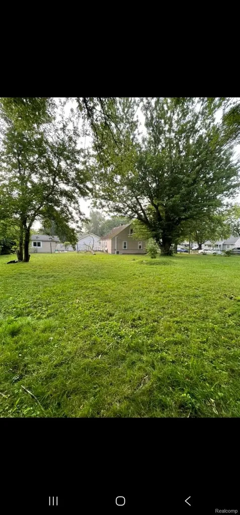 29080 Powers Street Westland City MI 48186