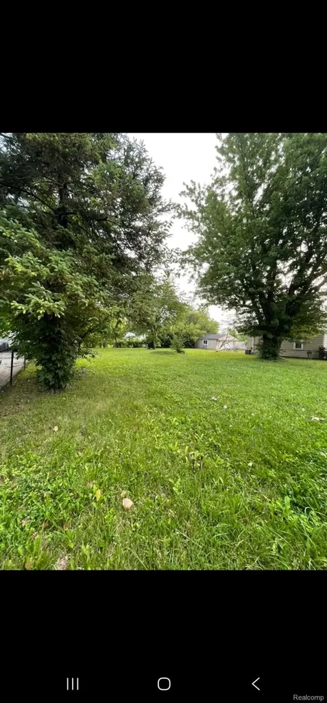 29080 Powers Street Westland City MI 48186