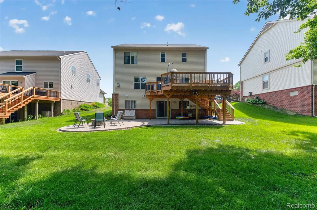 2557 Solace Drive Commerce Charter Township MI 48382