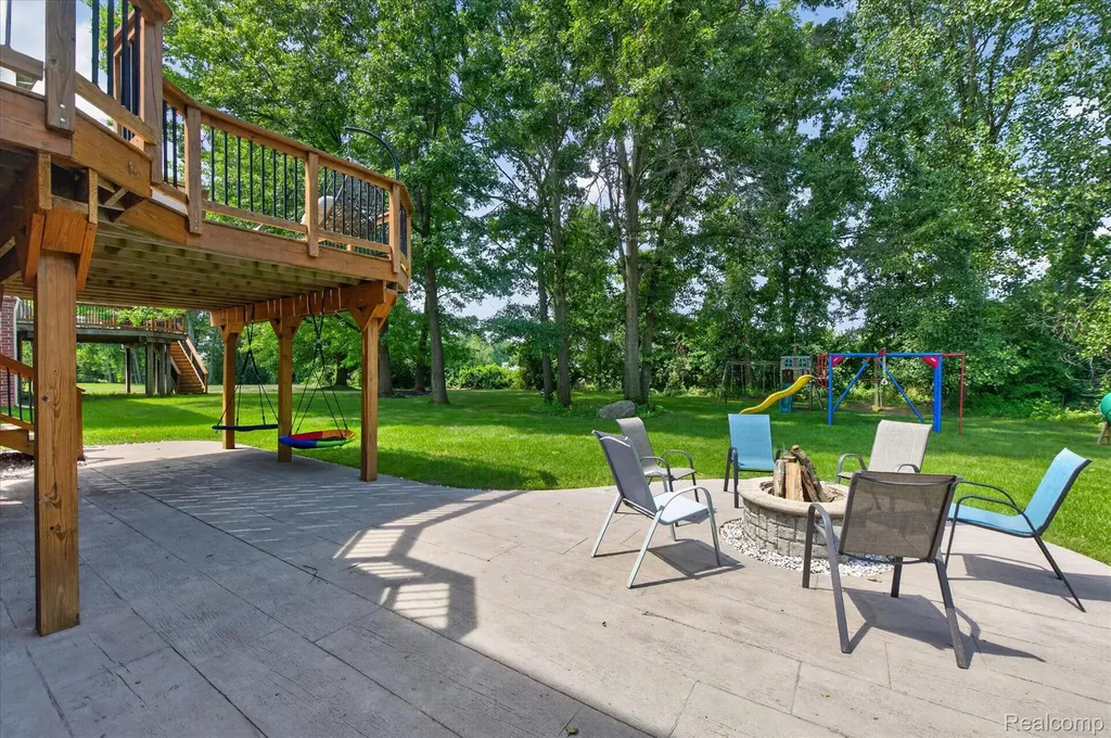 2557 Solace Drive Commerce Charter Township MI 48382