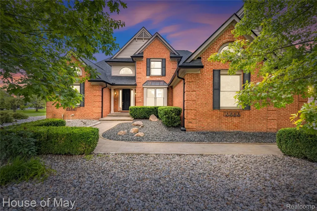 6411 Lapham Court Salem Township MI 48170
