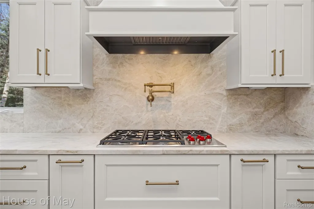 6411 Lapham Court Salem Township MI 48170