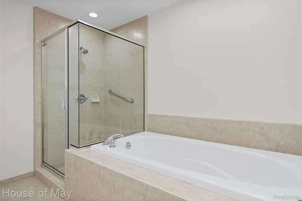 6411 Lapham Court Salem Township MI 48170