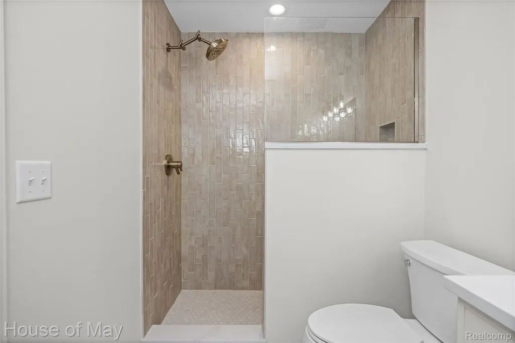 6411 Lapham Court Salem Township MI 48170
