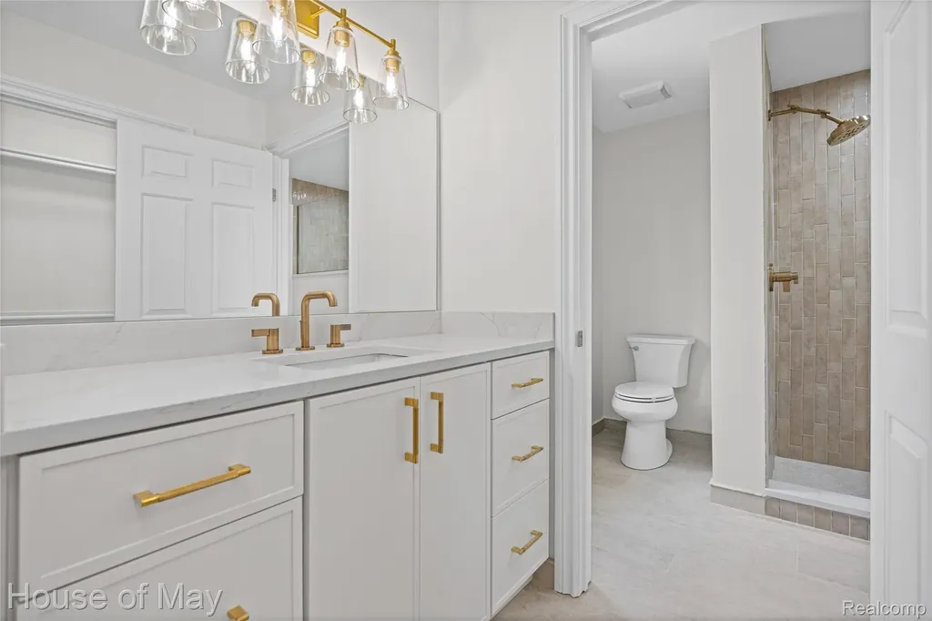 6411 Lapham Court Salem Township MI 48170