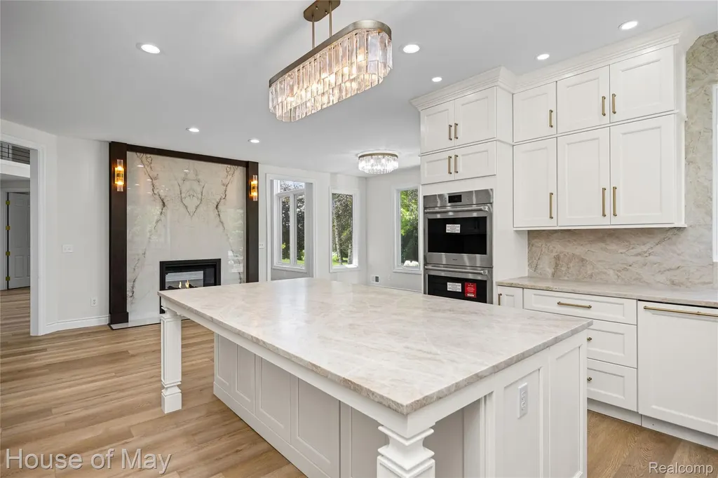 6411 Lapham Court Salem Township MI 48170