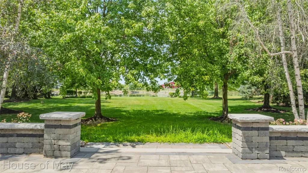 6411 Lapham Court Salem Township MI 48170