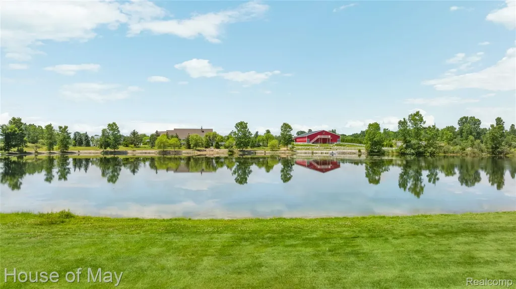6411 Lapham Court Salem Township MI 48170