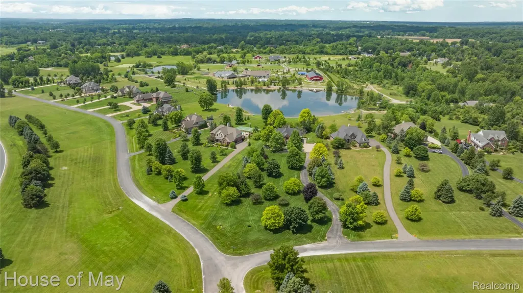 6411 Lapham Court Salem Township MI 48170