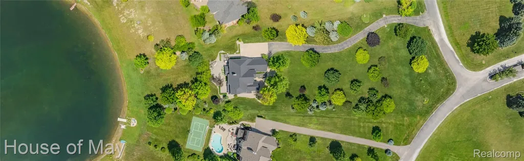 6411 Lapham Court Salem Township MI 48170