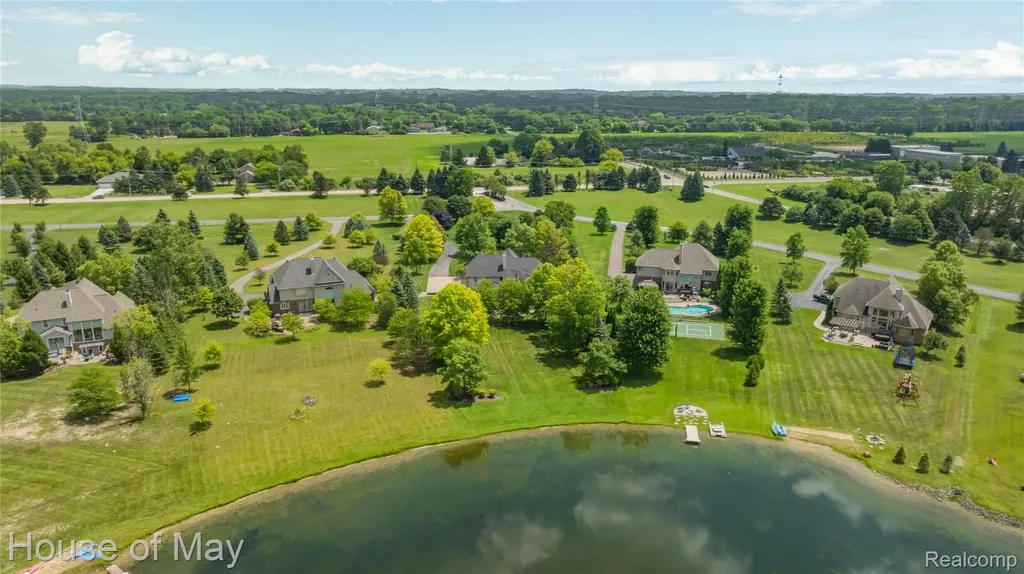 6411 Lapham Court Salem Township MI 48170