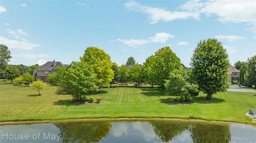 6411 Lapham Court Salem Township MI 48170
