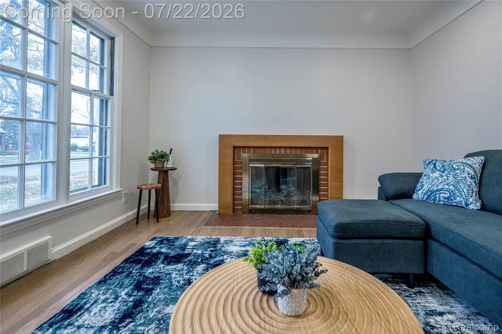 10425 Elgin Avenue Huntington Woods City MI 48070
