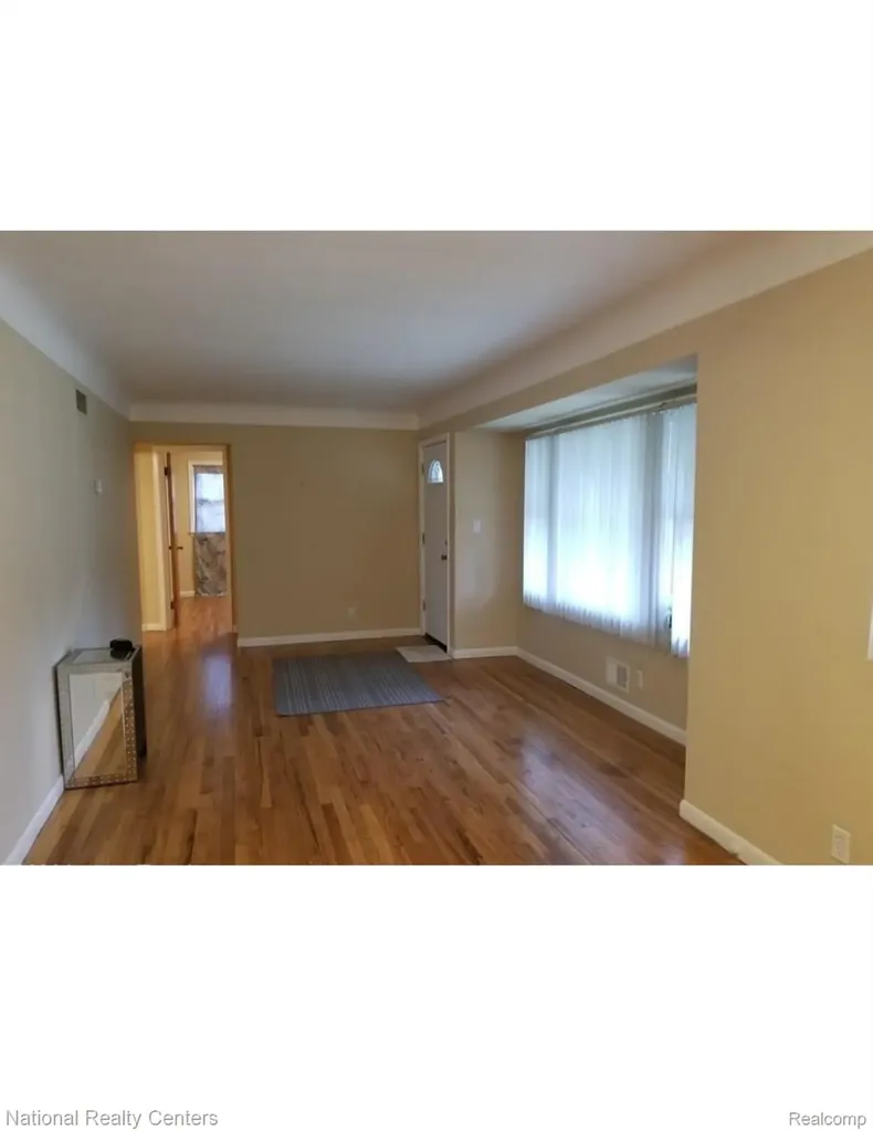 18270 Foch Street Livonia City MI 48152