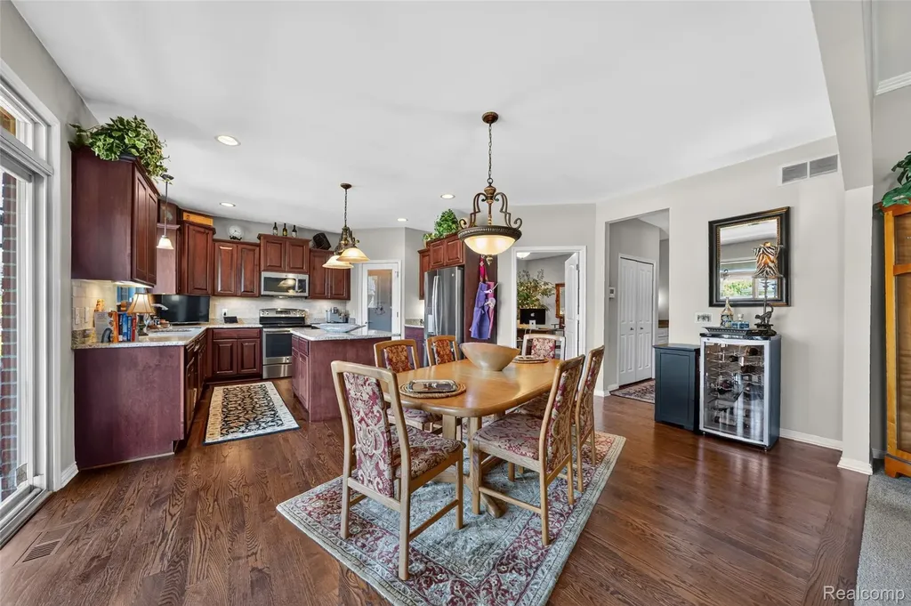 17785 Goldeneye Drive Clinton Charter Township MI 48038
